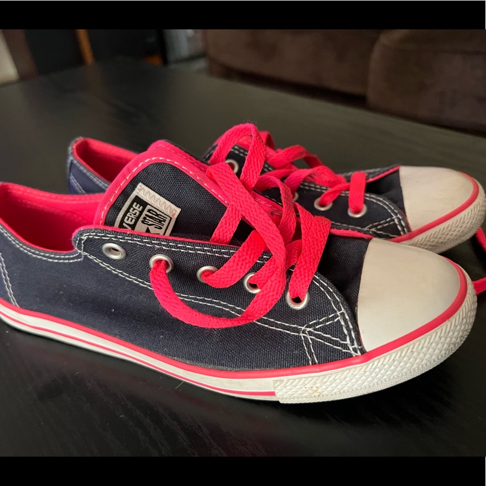 Converse pink and blue lace ups size 7. The cutest canvas kicks